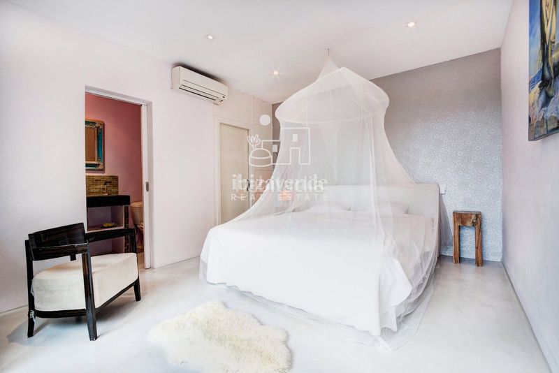 Foto dcd439ea-c947-4342-917d-d02d91d983b2. Casa amb aparcament piscina a Cap Martinet Santa Eulària