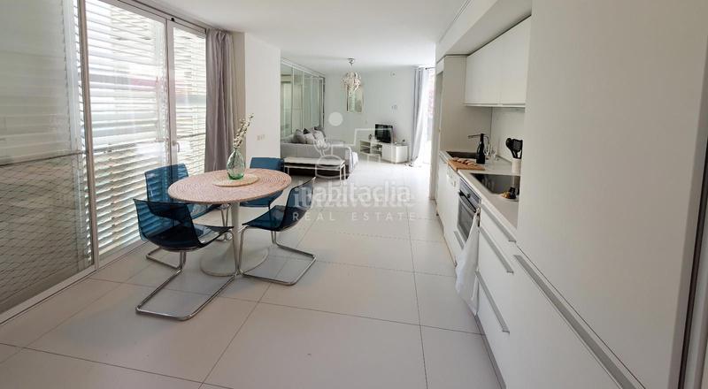 Foto d50a9c58-5572-4808-ad7b-1dd408a4d715. Piso bajo moderno con jardín privado en marina botafoch en Ibiza