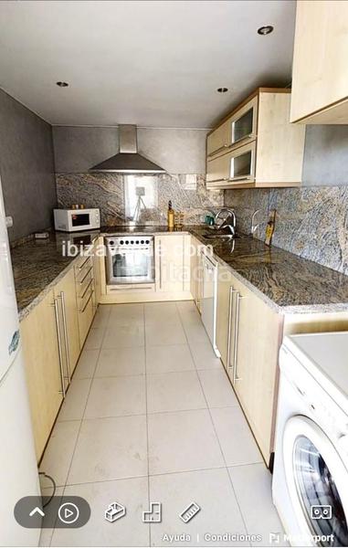 Foto 6545d262-43d3-486c-ac5f-8d2869a61eef. Location appartement avec piscine dans S´Eixample-Can Misses Ibiza