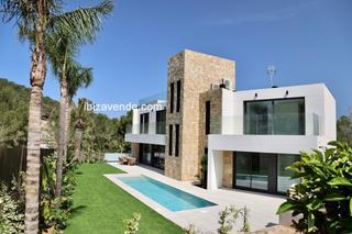 Xalet  Medinaceli. Encantadora villa de nueva construcción en roca llisa