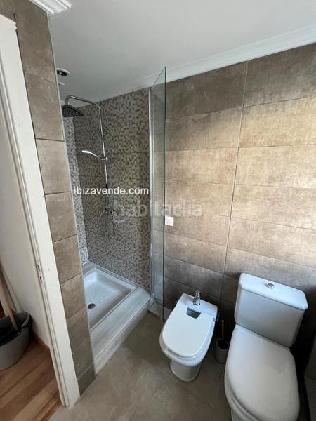 Foto 95bb8886-109a-4e3b-ab97-d6ea42165865. Alquiler piso fantástico piso con amplia terraza en marina botafoc. en Ibiza