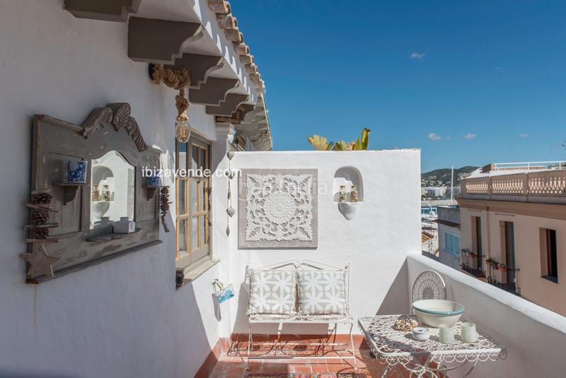 Foto 2a9ba2a3-d2b7-4735-a517-41e2f8b57277. Miete zweistöckige wohnung mit heizung in Dalt Vila-La Marina Ibiza