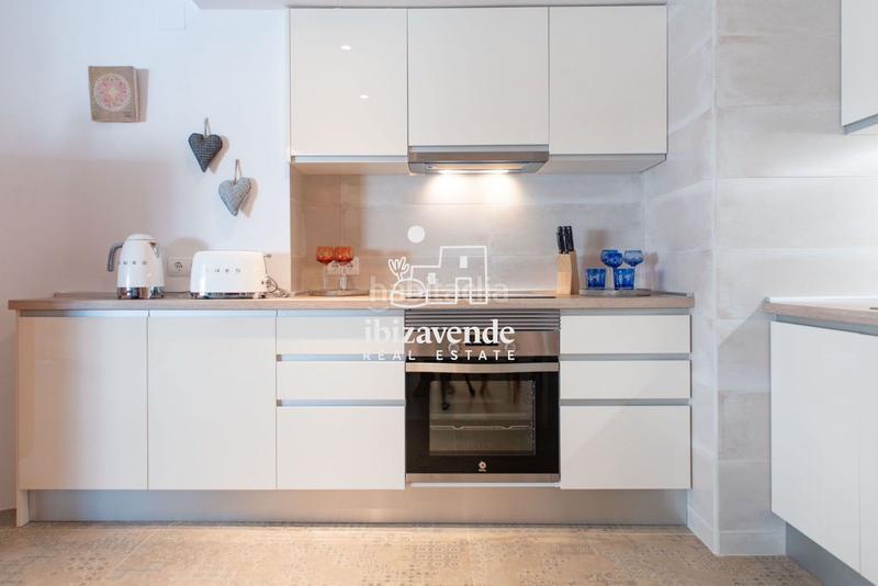 Foto 1250762b-b1a4-455f-859f-3e44466ea756. Rent flat with heating pool in Marina Botafoc-Talamanca Ibiza