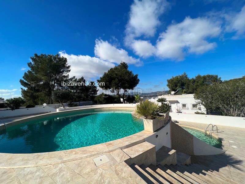 Foto 6bde63a0-8881-4a37-8f5f-0094d48a9526. Piso atico en Can Furnet con terraza y jardín privado. en Santa Eulària