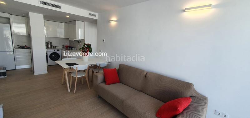 Foto 1b8b5fc5-6604-4aae-8d29-fa18054c3ab2. Miete dachwohnung in Sant Antoni de Portmany