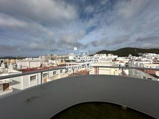 Lloguer Àtic  Isidor macabich. Precioso ático en el puerto de santa eulalia.