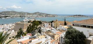 Chalet  De santa maria. Impresionante casa en dalt vila con vistas a la catedral y al pu
