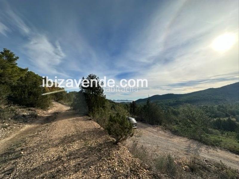 Foto bcc75f23-ff20-4941-a94b-1ccd400f3a8d. Finca rústica terreno rústico con construcción en san rafael en Sant Antoni de Portmany