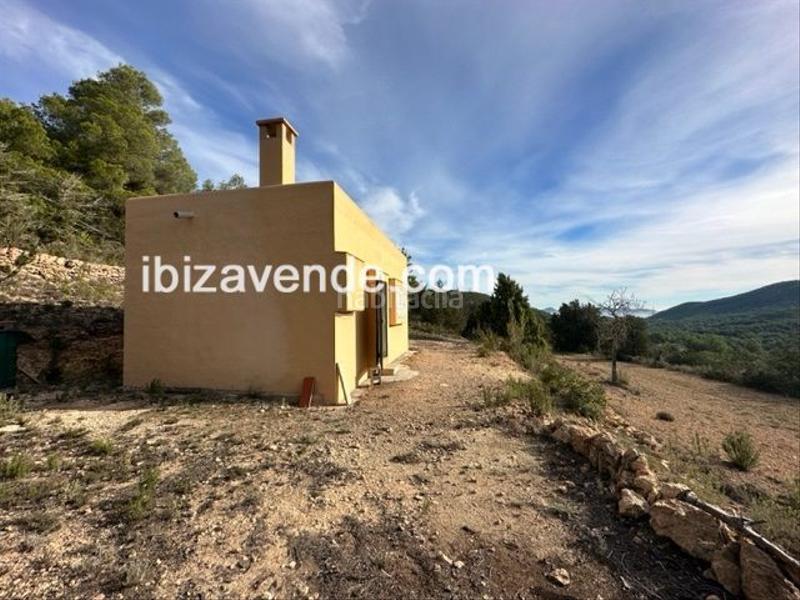 Foto c843730e-a217-4fac-9311-093b127a0ecc. Finca rústica terreno rústico con construcción en san rafael en Sant Antoni de Portmany