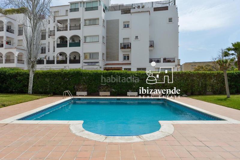 Foto b484dd46-abc3-44de-b0bb-b7ea3b40471a. Piso maravilloso apartamento en edificio girasoles, marina botafoc, en Ibiza