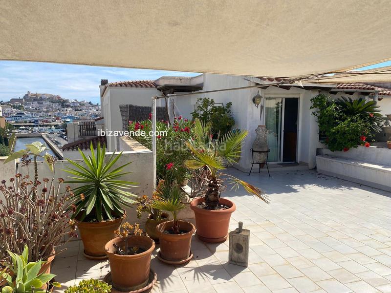 Foto 462eb3de-c9d7-42c8-9a1c-86b92d7201ec. Penthouse with parking pool in S´Eixample-Can Misses Ibiza