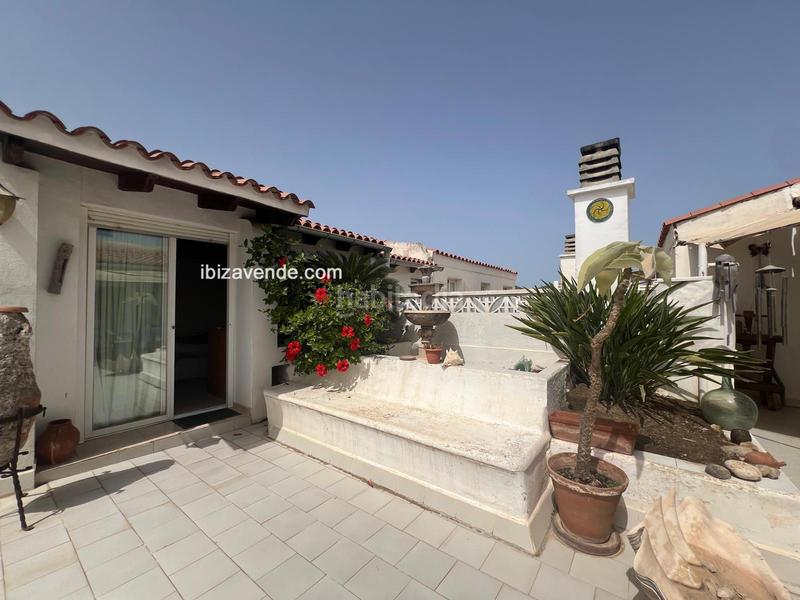 Foto 4a0b5d3a-cf16-4359-8ede-54633e7619fb. Penthouse with parking pool in S´Eixample-Can Misses Ibiza