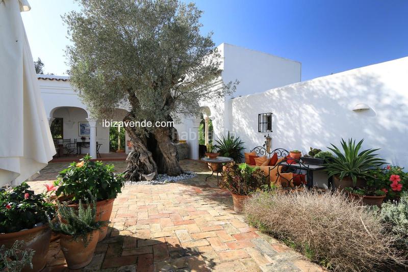 Foto cc044b42-4591-41dd-a3c1-f82d17caa79a. Maison avec chauffage parking piscine dans Santa Eulària des riu Santa Eulària