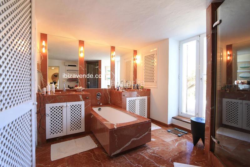 Foto cd28b63d-021e-4465-bfeb-4e6e203c388b. Maison avec chauffage parking piscine dans Santa Eulària des riu Santa Eulària