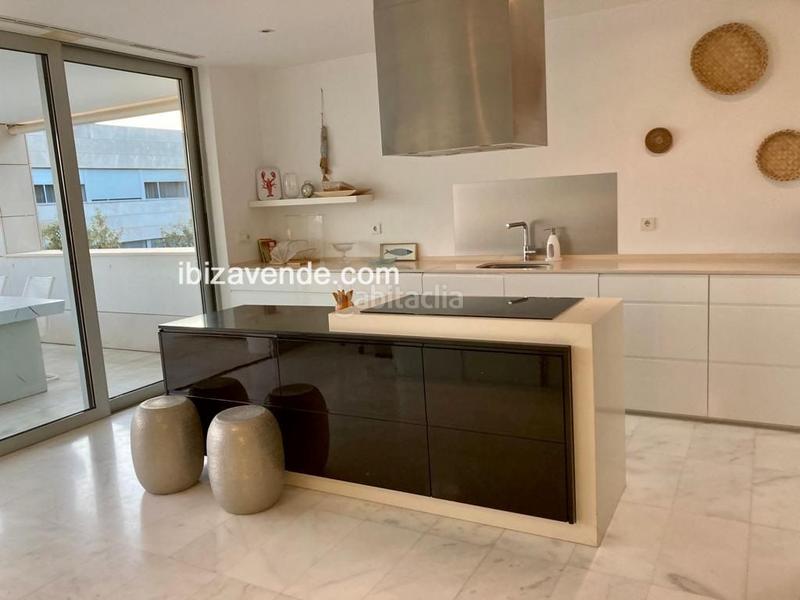 Foto c196e2eb-b1d4-4183-8d0e-2227d2d1549f. Appartement avec chauffage parking piscine dans Cap Martinet Santa Eulària
