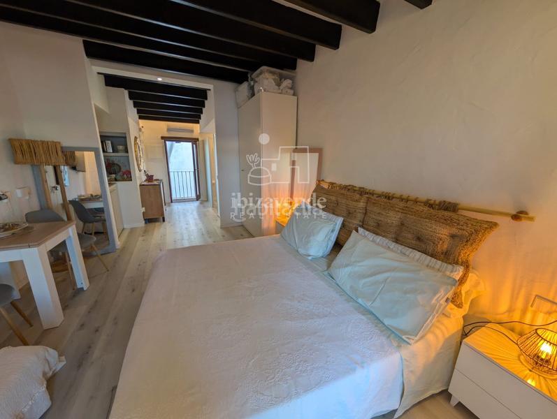 Foto 6ad78c2d-6a5a-4898-8849-acefbd19d938. Lloguer pis amb calefacció a Dalt Vila-La Marina Ibiza