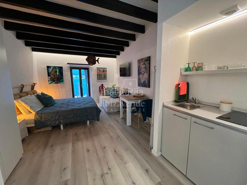 Foto 5b01fb04-e9a3-40f5-8976-a91cd0e5c71a. Miete etagenwohnung mit heizung in Dalt Vila-La Marina Ibiza