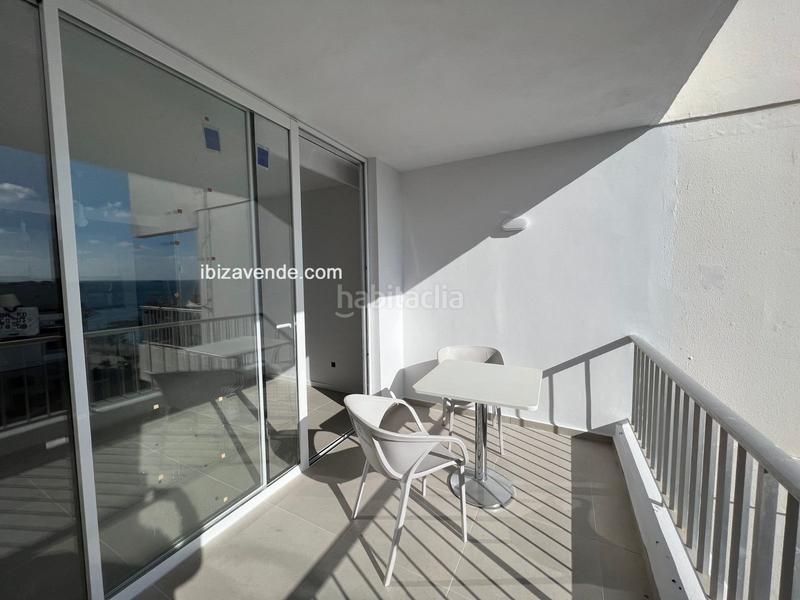 Foto 7245ff07-b2a0-4556-9b33-a42577cccb55. Alquiler piso  nuevo en primera linea de playa con vistas al mar. en Ibiza