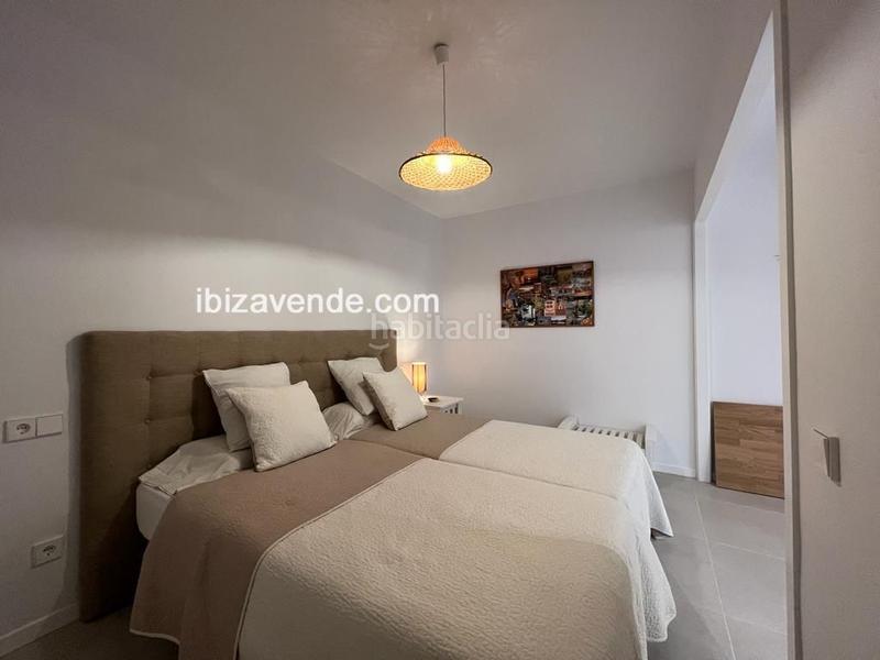 Foto 9543bd74-f9a3-4f2c-b670-ecd39440925c. Alquiler piso  nuevo en primera linea de playa con vistas al mar. en Ibiza