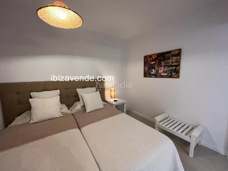 Foto df04c3bd-2cd9-4d64-bcc9-8cef469f3c15. Alquiler piso  nuevo en primera linea de playa con vistas al mar. en Ibiza