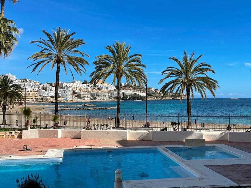 Foto e77a9a49-ae44-4572-9a1e-cb5c7141e456. Alquiler piso  nuevo en primera linea de playa con vistas al mar. en Ibiza