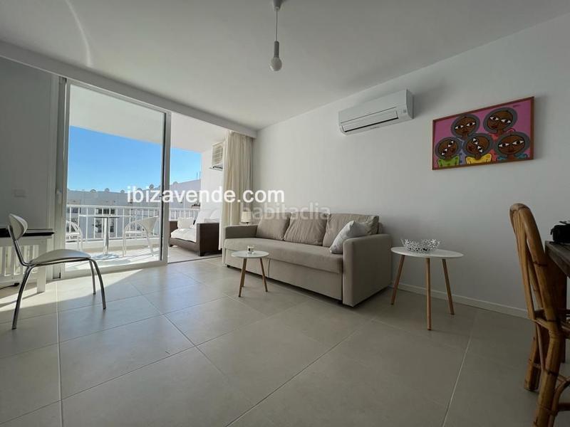 Foto e82cd58b-5c49-4c2f-9d3f-055496752b12. Alquiler piso  nuevo en primera linea de playa con vistas al mar. en Ibiza