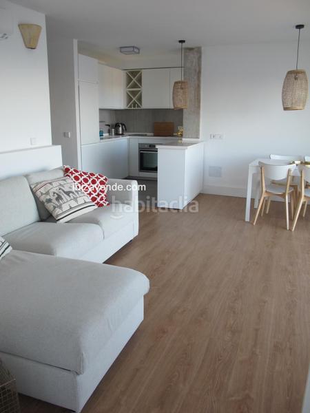 Foto 2d622bd4-c8ce-4737-9cfd-8e91d484fc9a. Rent flat with pool in Santa Eulària des riu Santa Eulària