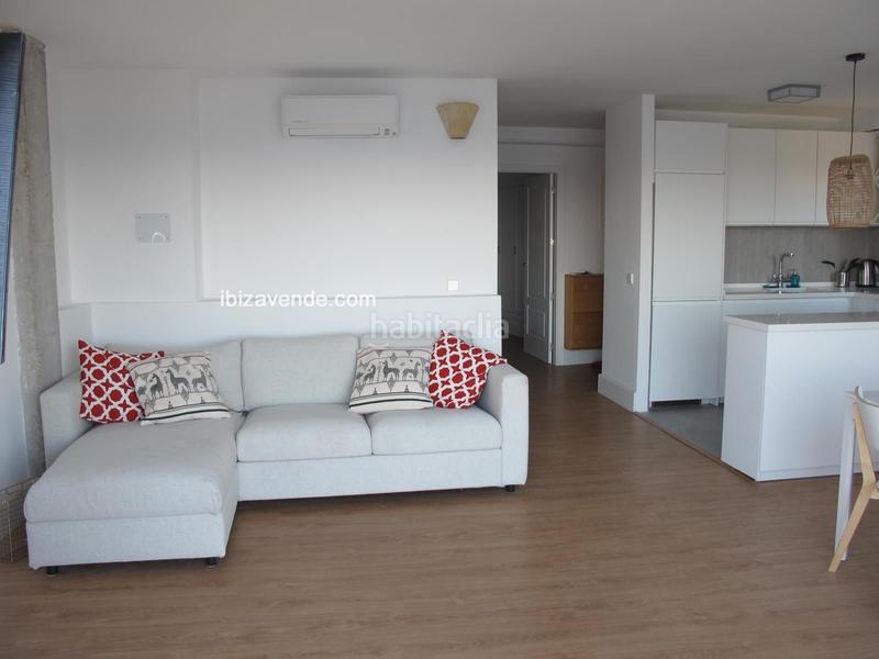 Foto 37a727e9-9c1c-40b2-9c05-904fe0e18aa0. Rent flat with pool in Santa Eulària des riu Santa Eulària