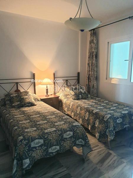 Foto 21cd57f2-9445-4045-af9b-64acf3161f81. Rent flat with heating parking pool in Sant Carles Santa Eulària