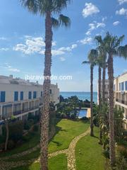 Lloguer Pis  Pare vicent costa. Precioso y pequeño piso en santa eulalia con vistas al mar.