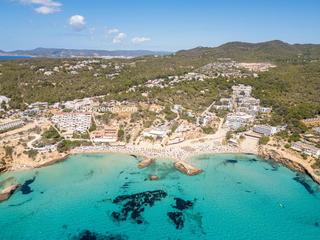Xalet a Cala Vedella-Cala Tarida. Villa de lujo en cala tarida con vistas al mar