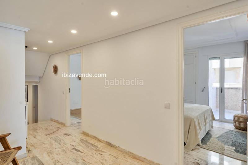 Foto 20fd0af0-243d-4c64-92db-0c2e9d558203. Alquiler piso magnifico piso de 5 dormitorios en primera linea de botafoc en Ibiza