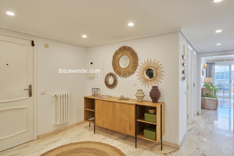 Foto 4b708d7e-9957-4659-9194-ba64bb1100a1. Alquiler piso magnifico piso de 5 dormitorios en primera linea de botafoc en Ibiza