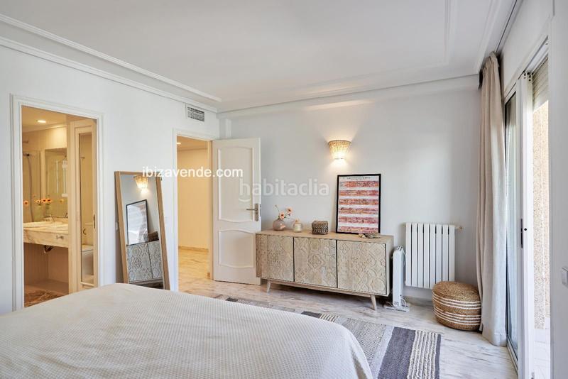 Foto fbebfd94-d1f2-4bc3-b2b4-da0b2e0ab72e. Location appartement avec chauffage parking piscine dans Ibiza