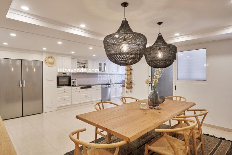 Foto 7f3c822f-b0ee-403e-8fae-27ee606553d2. Rent flat with heating parking pool in Marina Botafoc-Talamanca Ibiza