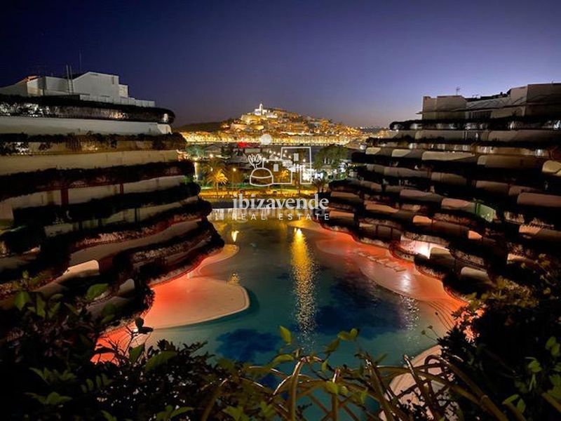 Foto 0ad3aa80-3bec-4c6a-b63f-bf764fc45800. Àtic amb aparcament piscina a Marina Botafoc-Talamanca Ibiza