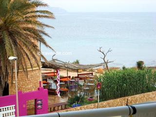 Lloguer Pis  Lugo. Bonito piso en cala de bou para verano, 2 dormitorios y parking.
