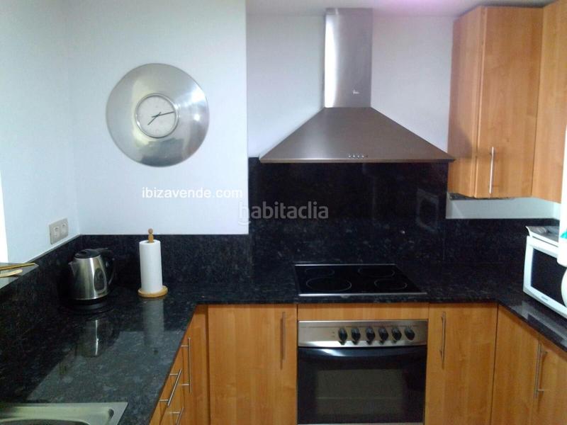 Foto 53a81100-7588-4c07-b178-7bd5f06dbfc9. Alquiler piso moderno piso en botafoc en el edificio avante en Ibiza