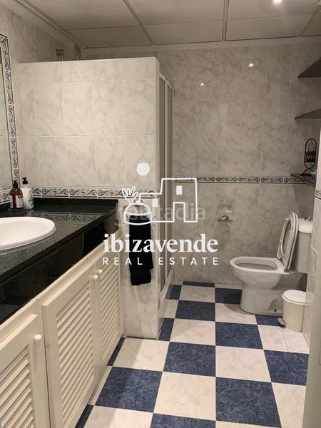 Foto 16496669-a52f-4382-94d4-cfd9f326d21c. Alquiler piso precioso piso anual en san antonio con vistas al mar en Sant Antoni de Portmany