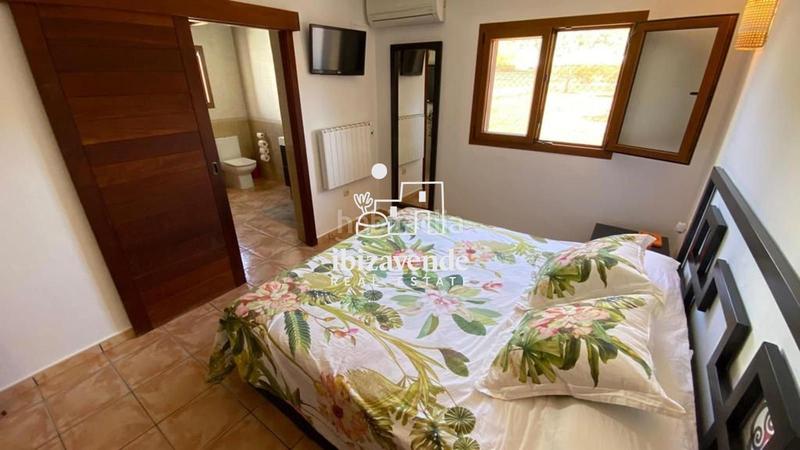 Foto 9c9556fe-48cc-4883-a2dd-fedb1d2dd63c. Xalet amb calefacció aparcament piscina a Santa Eulària des riu Santa Eulària