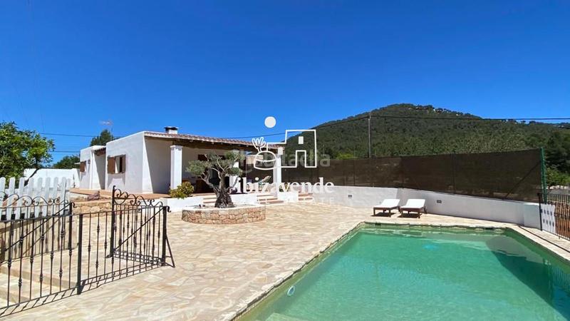 Foto a3c5d555-6494-4d97-96e5-e7097cea85c6. Xalet amb calefacció aparcament piscina a Santa Eulària des riu Santa Eulària