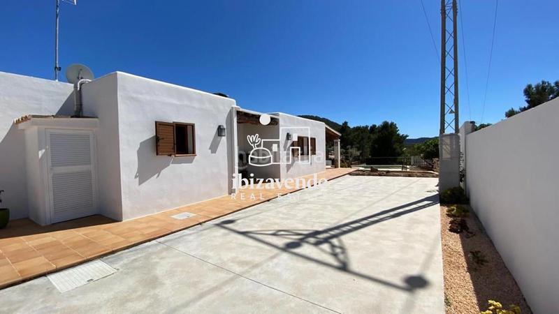 Foto f8663a7f-c5b0-4a1a-810d-e789ea5e84ca. Xalet amb calefacció aparcament piscina a Santa Eulària des riu Santa Eulària