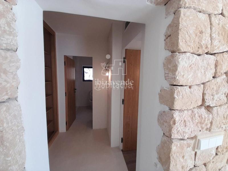 Foto e057f9e9-649d-4922-9df8-5aafe6aa9d3e. Chalet mit heizung parking pool in Santa Eulària des riu Santa Eulària