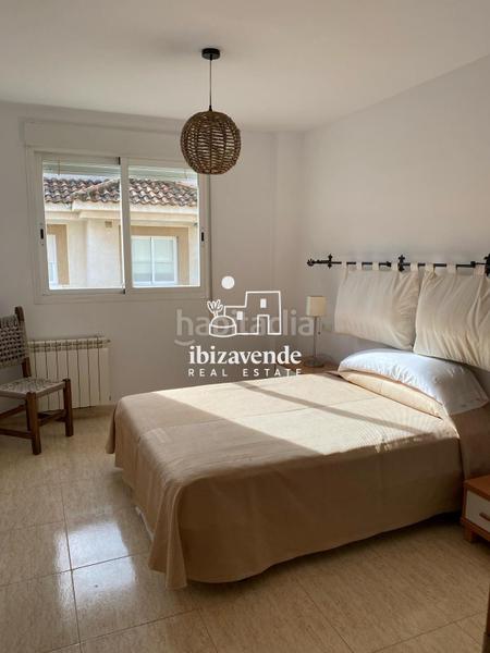 Foto e5e79d01-6dc4-41ed-a318-965eab83149c. Rent penthouse with parking in Santa Eulària des riu Santa Eulària