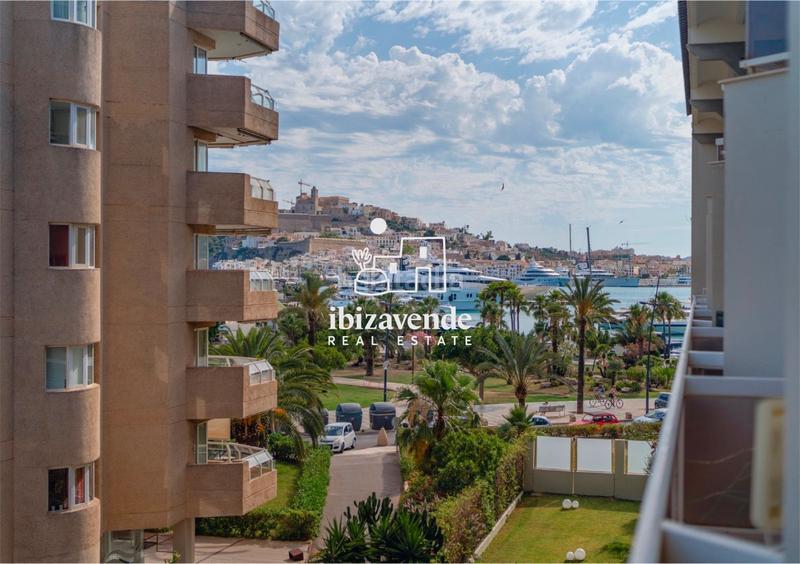 Foto 611fcdf1-6683-4827-8240-e15205384024. Lloguer dúplex amb calefacció piscina a Marina Botafoc-Talamanca Ibiza