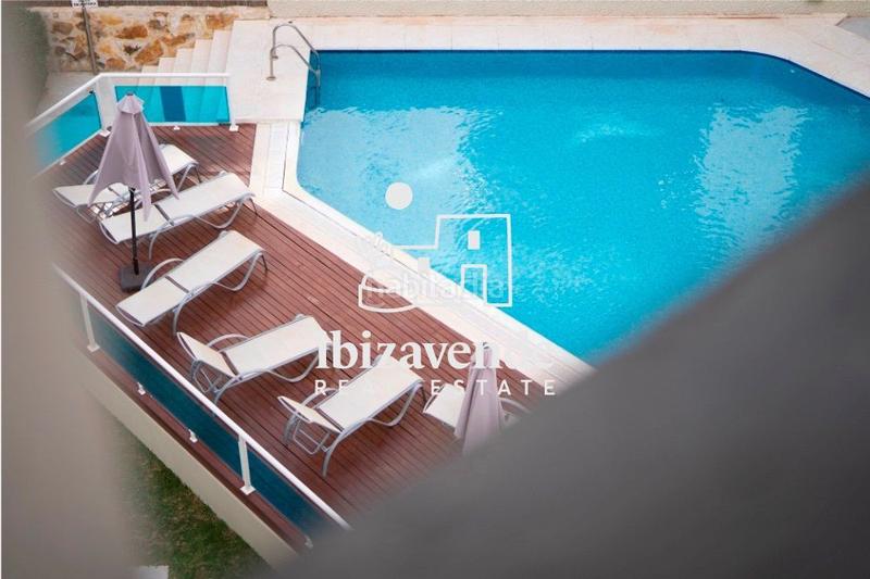 Foto 6b854e91-eebc-4286-b3b8-b7db2e4af5c9. Lloguer dúplex amb calefacció piscina a Marina Botafoc-Talamanca Ibiza