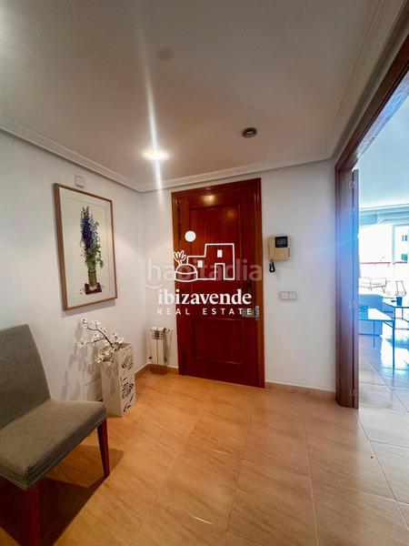 Foto 9f3c00b3-27f5-498b-9ec0-b5bcbb1cc97e. Rent flat with parking in S´Eixample-Can Misses Ibiza