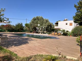 Lloguer Xalet  N/a. Bonita casa en es jondal con piscina y solárium