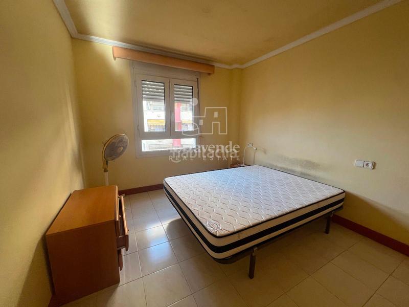 Foto 5fbe0bce-c633-424a-8686-f9f7e7a5f4d0. Alquiler piso  centro con parking para verano en Ibiza