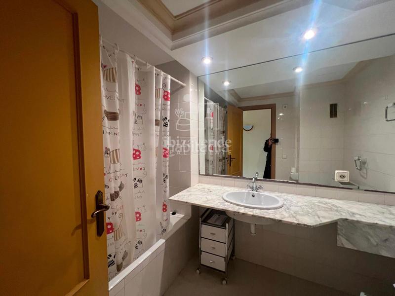 Foto 16d469f8-846f-4a3f-aac3-df8aab0848c8. Rent flat with heating parking in S´Eixample-Can Misses Ibiza